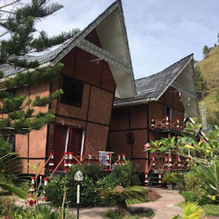 Roman Sinasi Hotel Tongging Bagian luar foto
