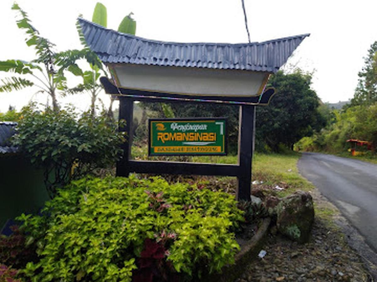Roman Sinasi Hotel Tongging Bagian luar foto